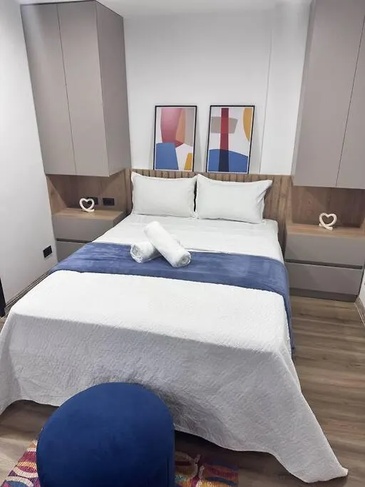 Apto Con Estilo & Moderno Poblado Medellín 0*,
